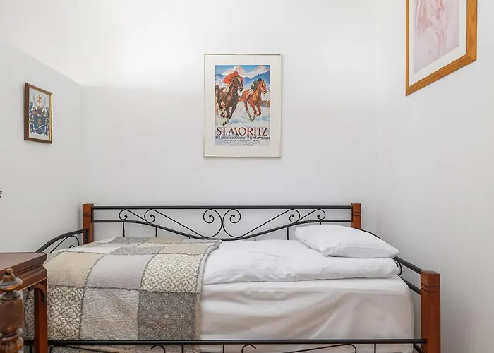 One Bedroom Apartment With Balcony In Poznan By Noclegi Renters