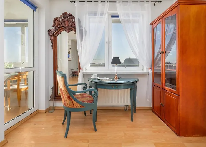 One Bedroom Apartment With Balcony In Poznan By Noclegi Renters