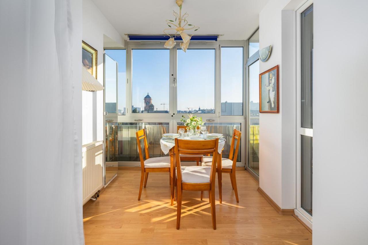 One Bedroom With Balcony In By Renters
